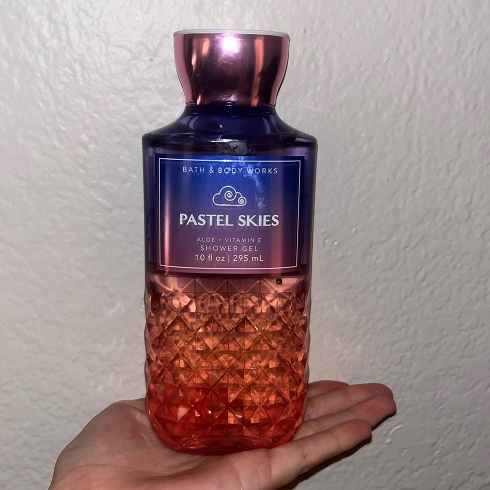Bath & Body Works Pastel skies body wash BRANDNEW